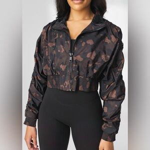 Vitality Camo Cropped Zip-Up Jacket Size XL